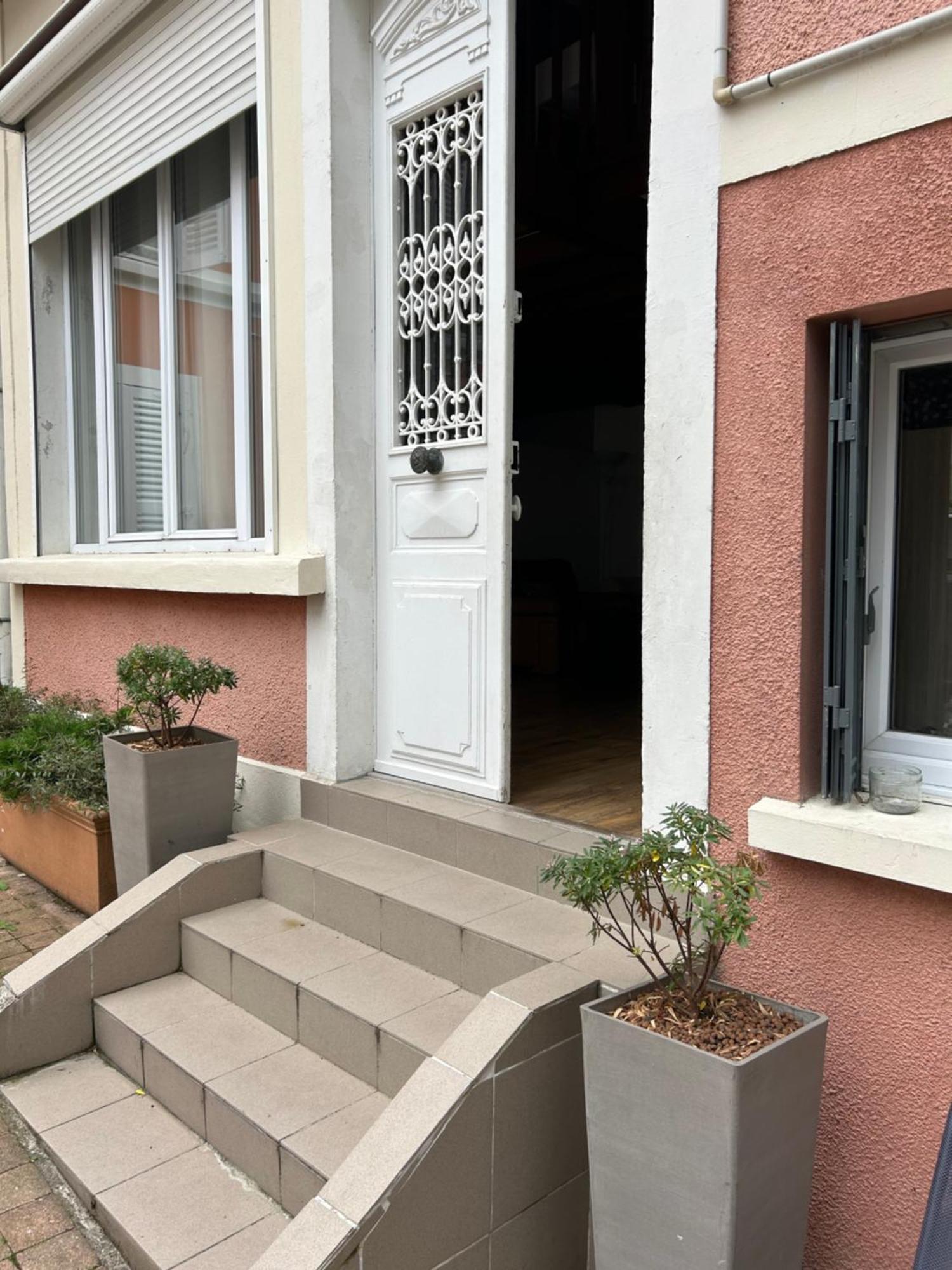 Paris Eiffel Tower Et Disney Apartments, Parkings Gratuits Et Securises, 10 Minutes Metro To Paris Nogent-sur-Marne Ngoại thất bức ảnh